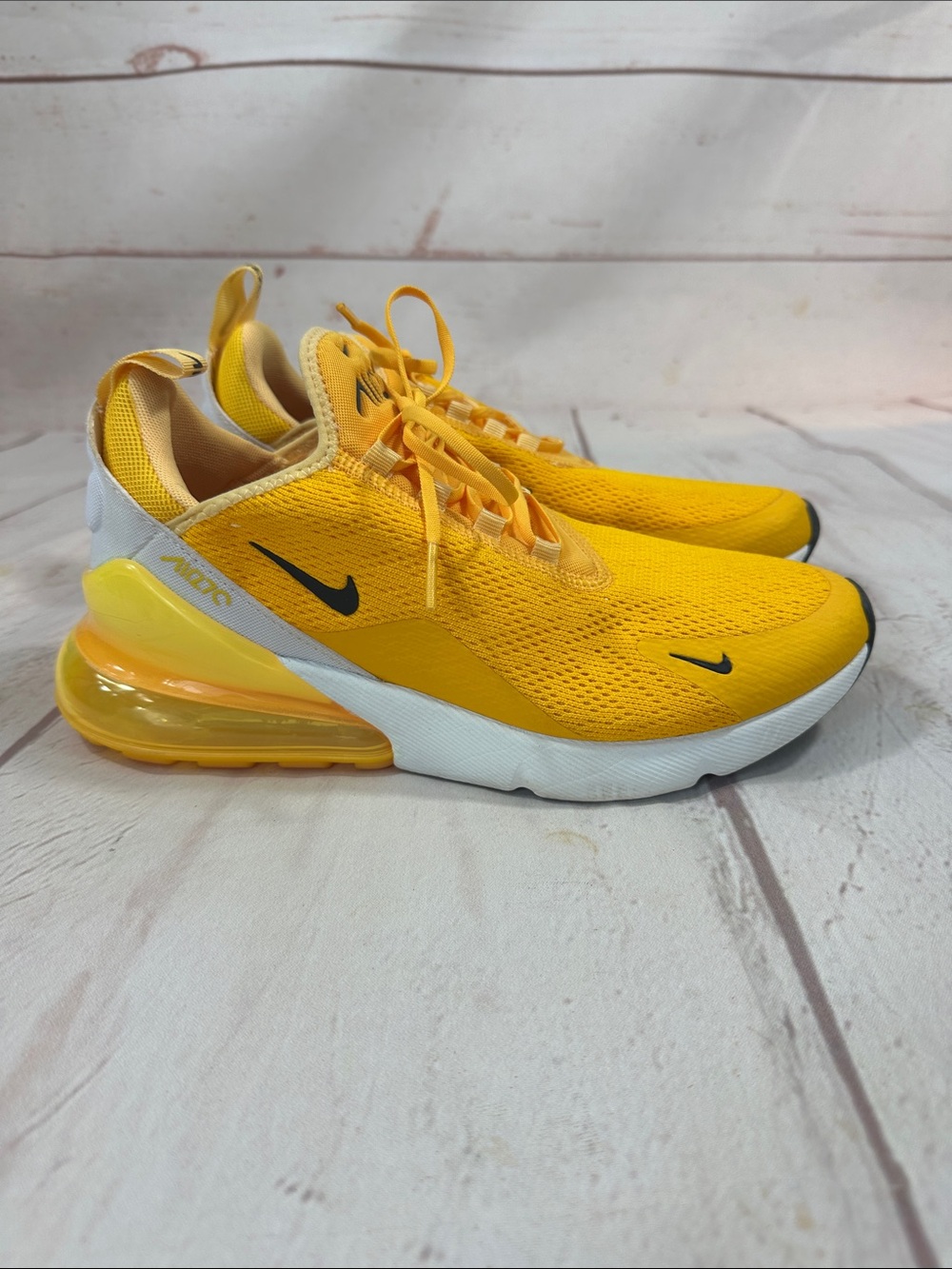 Womens Nike Air Max 270 Yellow Athletic Shoes 9